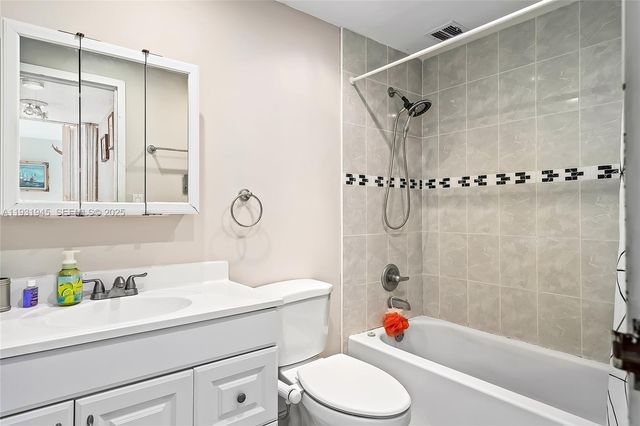 210 172nd St 533, Sunny Isles Beach, FL 33160