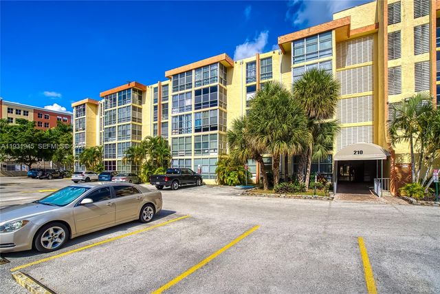 210 172nd St 533, Sunny Isles Beach, FL 33160