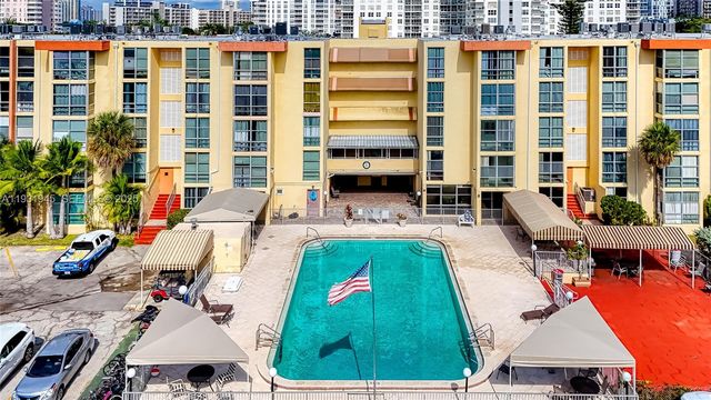 210 172nd St 533, Sunny Isles Beach, FL 33160