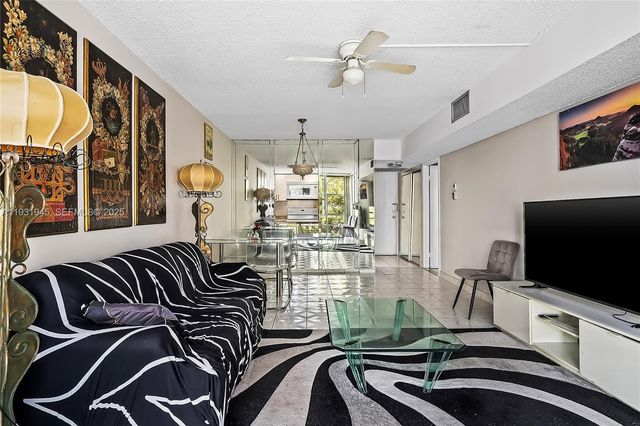 210 172nd St 533, Sunny Isles Beach, FL 33160