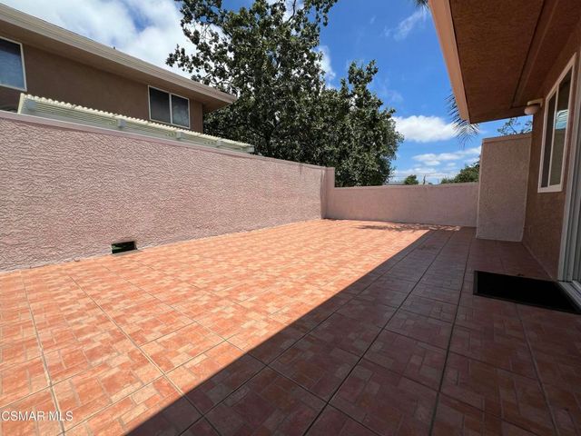 255 Skyline Drive, Thousand Oaks, CA 91362