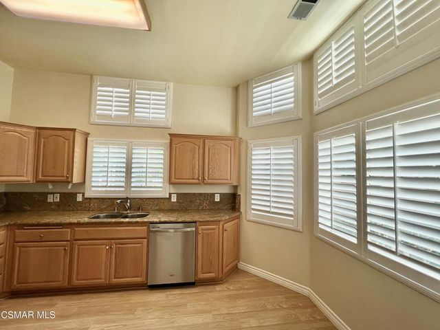255 Skyline Drive, Thousand Oaks, CA 91362