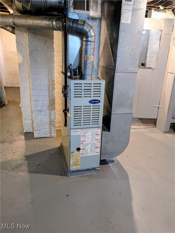 10604 Saint Mark Avenue, Cleveland, OH 44111