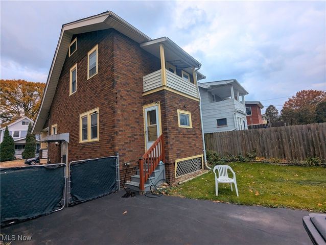 10604 Saint Mark Avenue, Cleveland, OH 44111