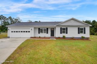 121 Starkys Creek Court, Maysville, NC 28555