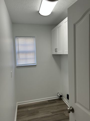 1648 Saint Andrews Dr, Murfreesboro, TN 37128