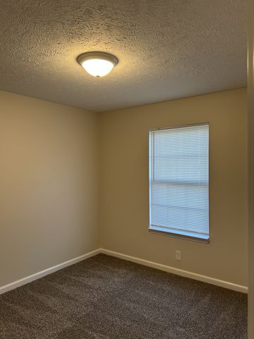 1648 Saint Andrews Dr, Murfreesboro, TN 37128