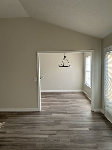 1648 Saint Andrews Dr, Murfreesboro, TN 37128