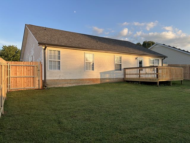 1648 Saint Andrews Dr, Murfreesboro, TN 37128