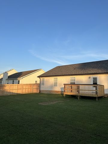 1648 Saint Andrews Dr, Murfreesboro, TN 37128
