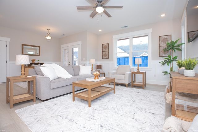 8445 Bell Crossing Drive, Newburgh, IN 47630