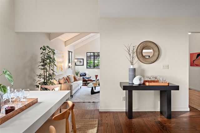 2355 Pelham Pl, Oakland, CA 94611