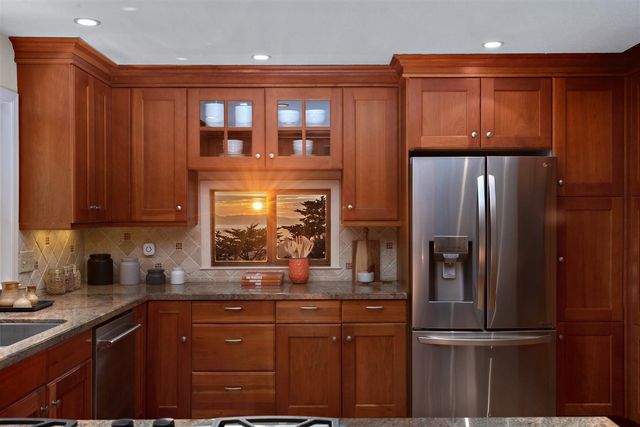 2355 Pelham Pl, Oakland, CA 94611