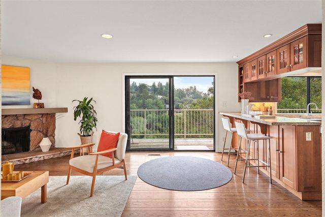 2355 Pelham Pl, Oakland, CA 94611