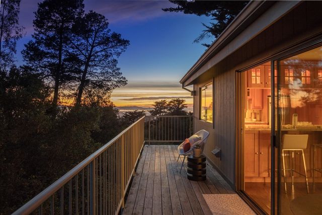 2355 Pelham Pl, Oakland, CA 94611