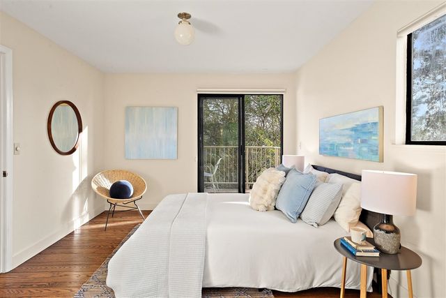 2355 Pelham Pl, Oakland, CA 94611