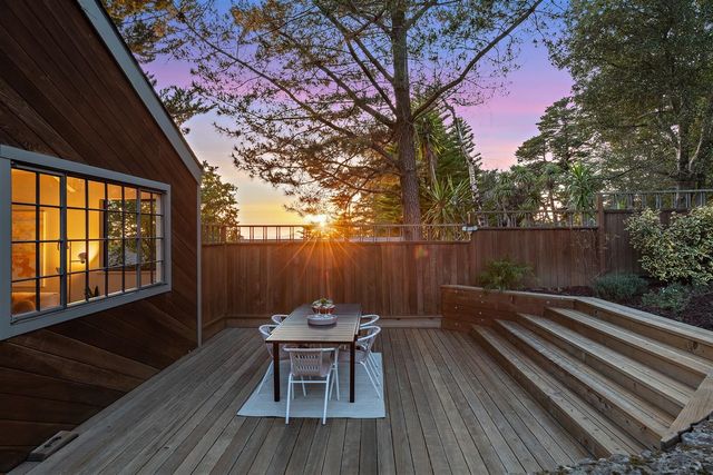 2355 Pelham Pl, Oakland, CA 94611