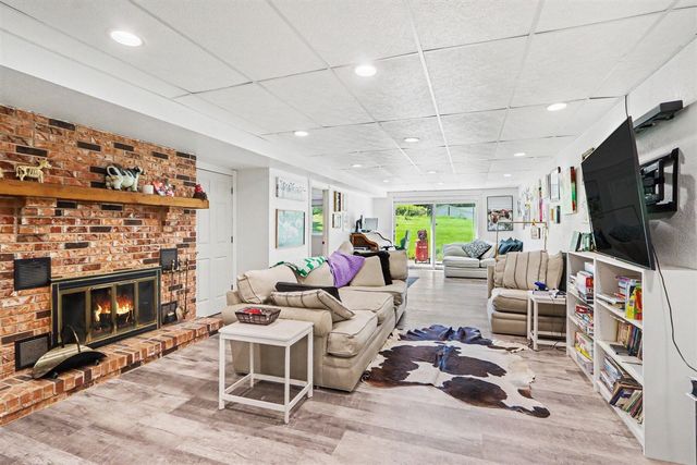 9880 N 16th Street, Plainwell, MI 49080