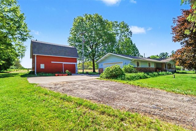 9880 N 16th Street, Plainwell, MI 49080