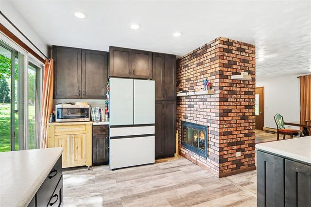 9880 N 16th Street, Plainwell, MI 49080