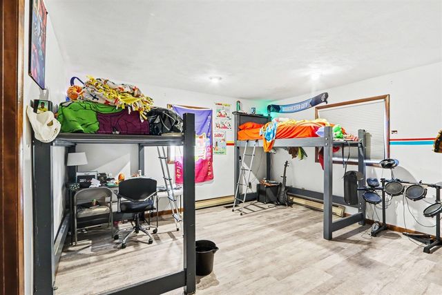 9880 N 16th Street, Plainwell, MI 49080