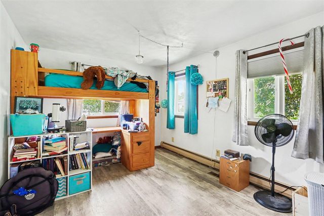 9880 N 16th Street, Plainwell, MI 49080