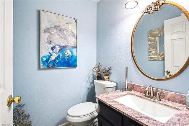 12 Gallaer CT, Hampton, VA 23666