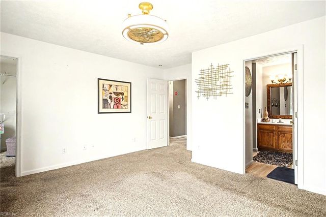 12 Gallaer CT, Hampton, VA 23666