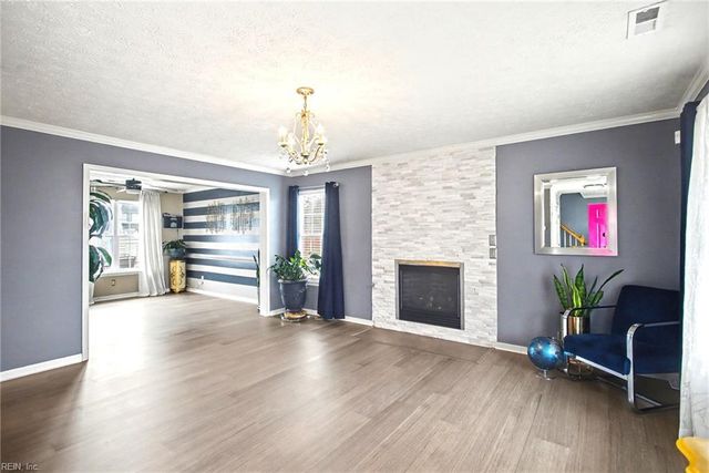 12 Gallaer CT, Hampton, VA 23666