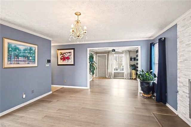 12 Gallaer CT, Hampton, VA 23666