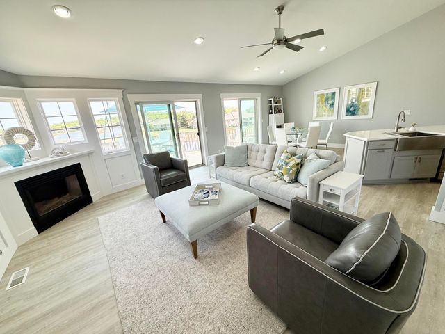 3633 Marina View Point, Muskegon, MI 49441