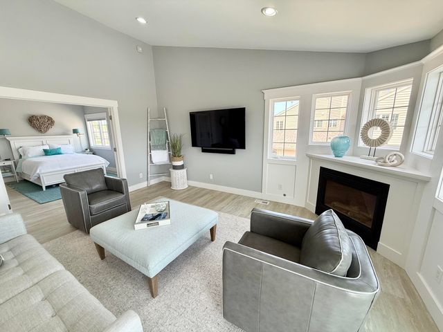 3633 Marina View Point, Muskegon, MI 49441