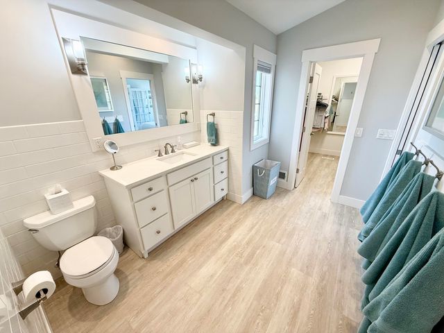 3633 Marina View Point, Muskegon, MI 49441