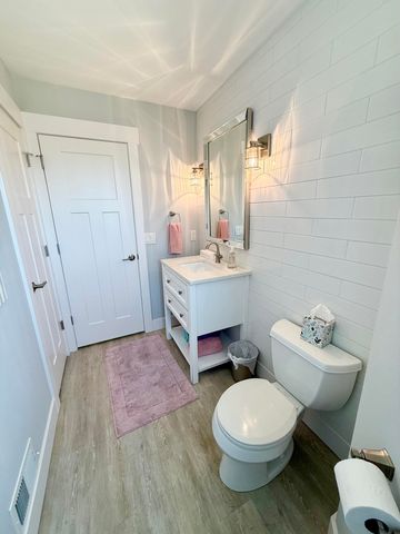 3633 Marina View Point, Muskegon, MI 49441