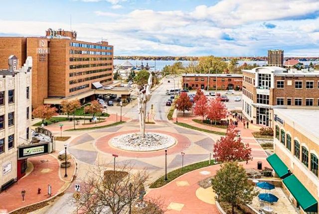 3633 Marina View Point, Muskegon, MI 49441