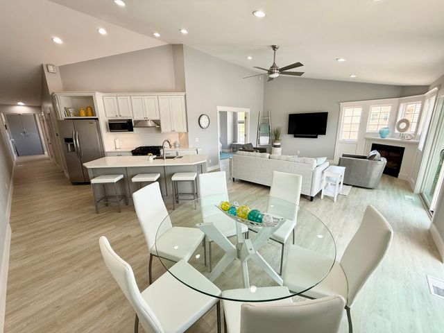 3633 Marina View Point, Muskegon, MI 49441