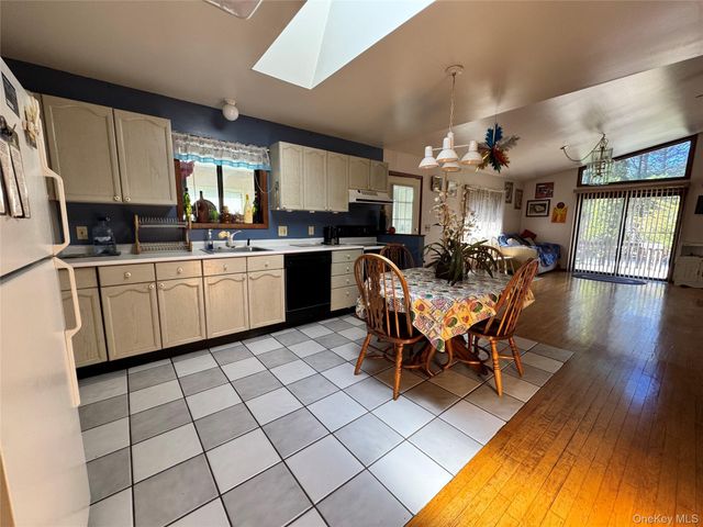 27 Gina Lane, Smallwood, NY 12778