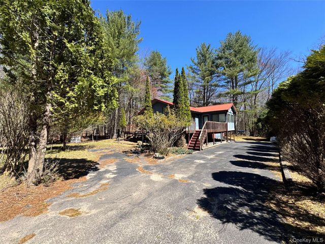 27 Gina Lane, Smallwood, NY 12778