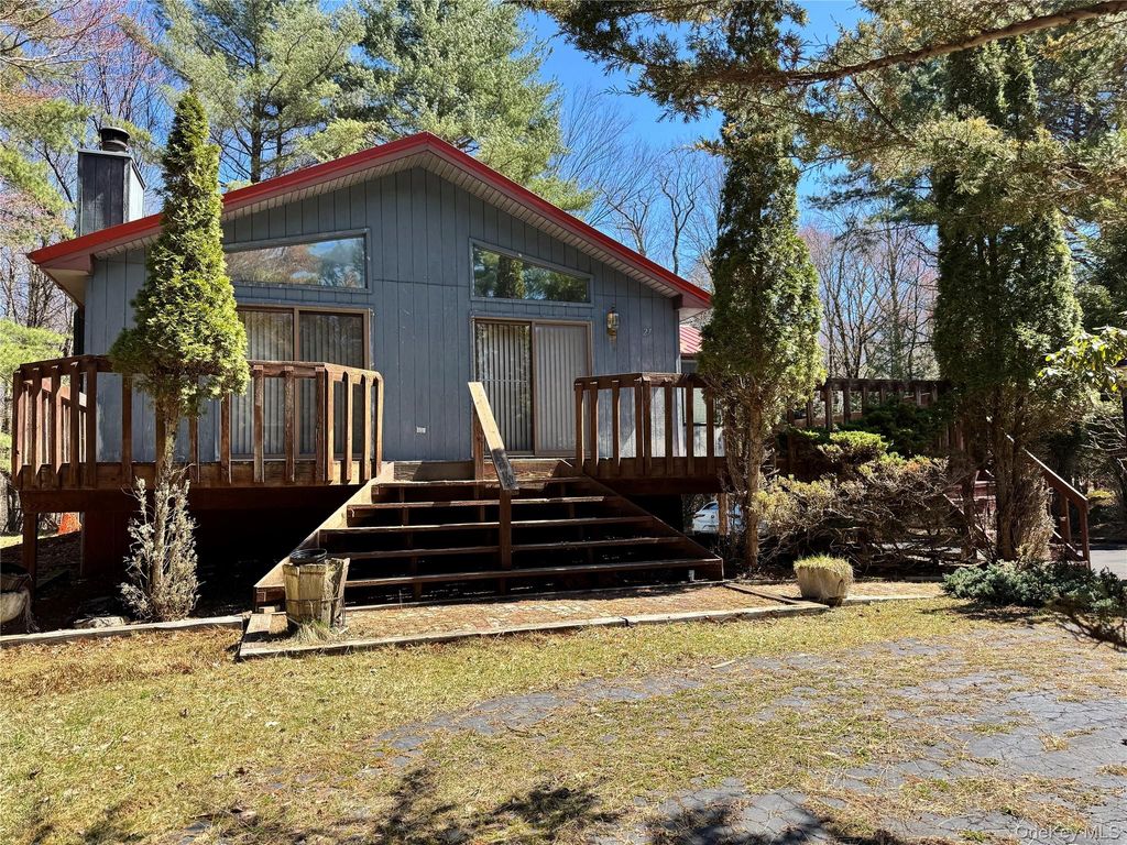 27 Gina Lane, Smallwood, NY 12778