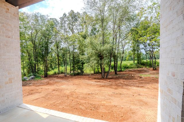 200 Bear Dr, Loretto, TN 38469