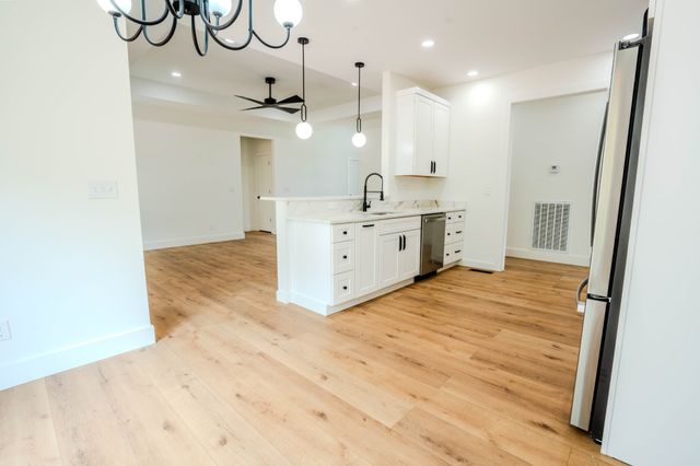 200 Bear Dr, Loretto, TN 38469