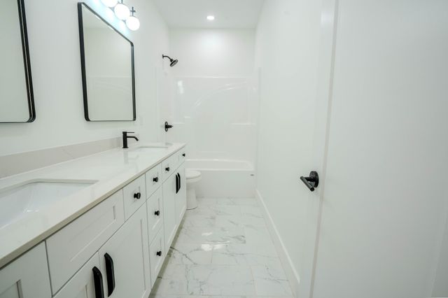 200 Bear Dr, Loretto, TN 38469