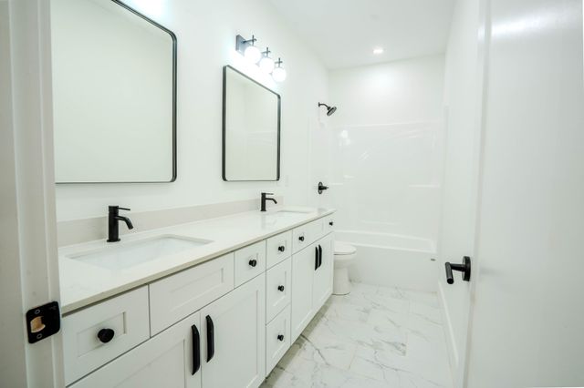 200 Bear Dr, Loretto, TN 38469