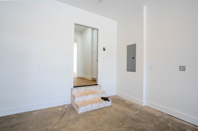 200 Bear Dr, Loretto, TN 38469