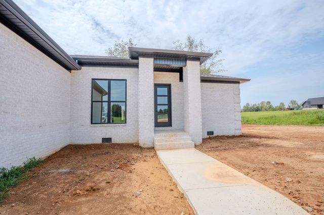 200 Bear Dr, Loretto, TN 38469