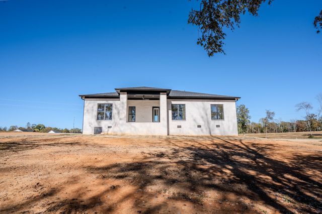 200 Bear Dr, Loretto, TN 38469