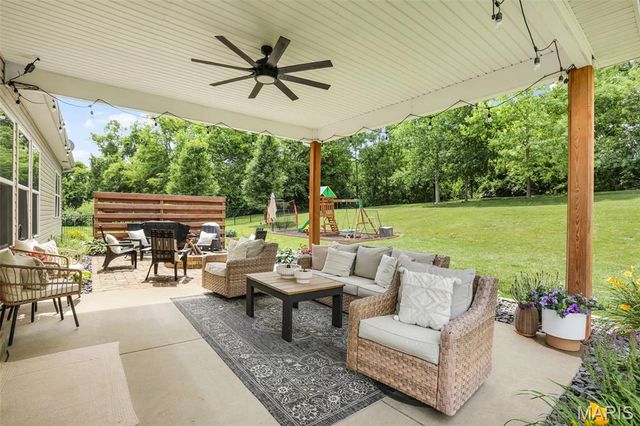 3405 Crescent Court, Wood River, IL 62095