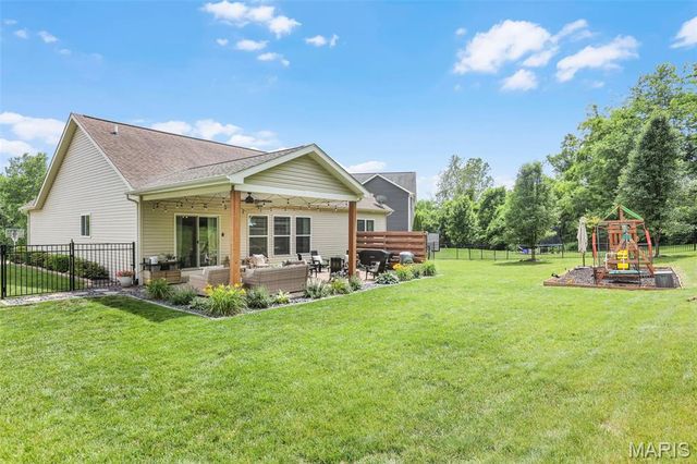 3405 Crescent Court, Wood River, IL 62095