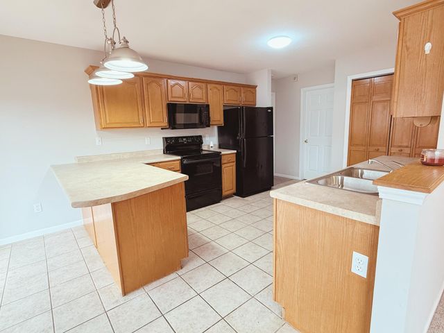 606 ADENS WOODS CT, Columbia, MO 65201