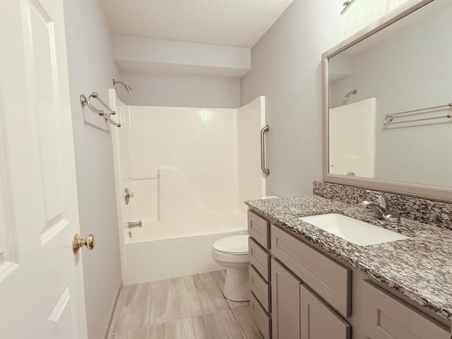 606 ADENS WOODS CT, Columbia, MO 65201